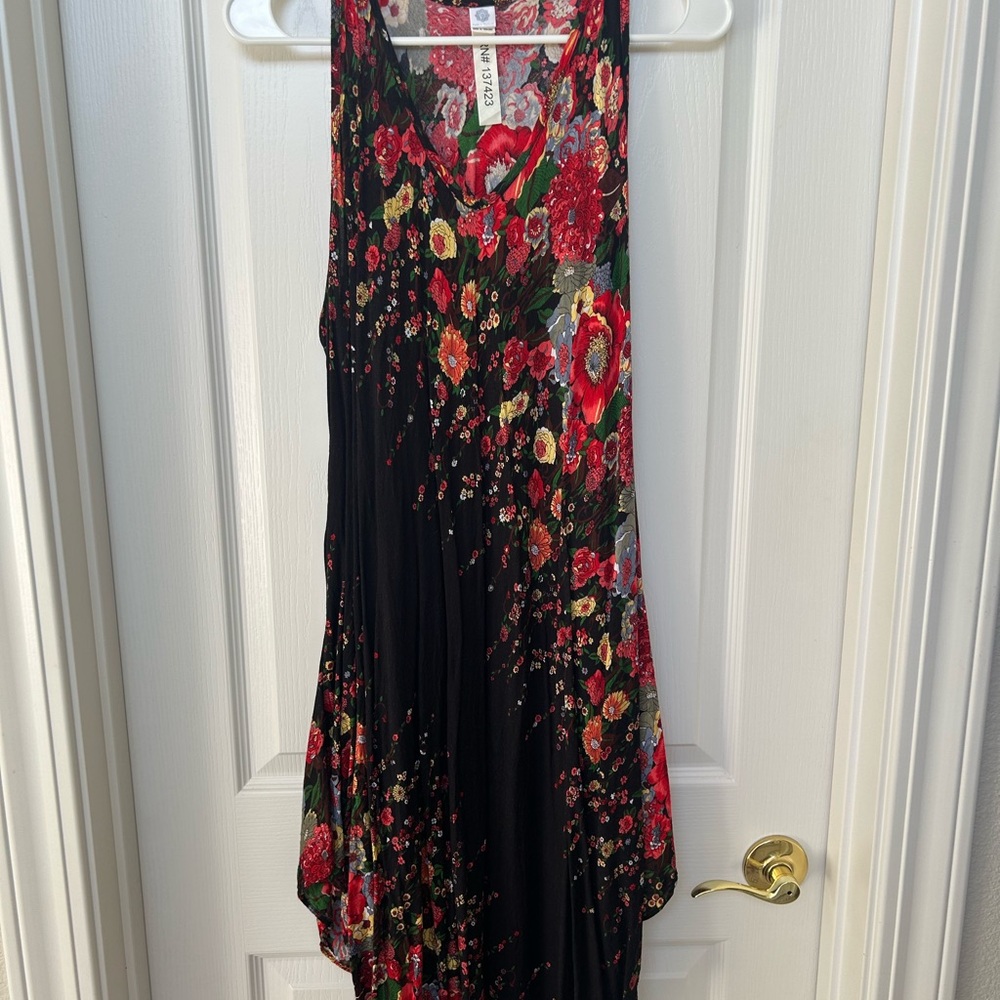 Floral Sleeveless Dress - Black and Red